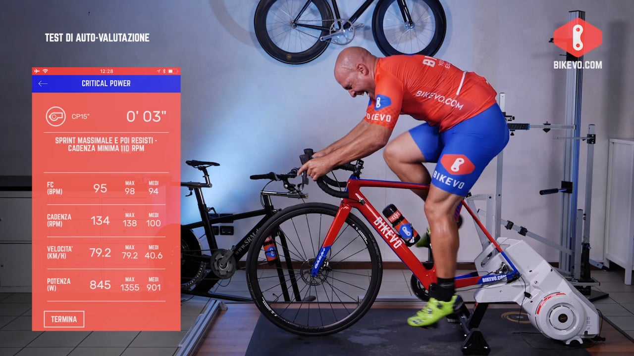 Angelo Furlan esegue il test di valutazione critical power di Bikevo